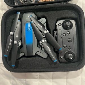 DEERC D10 foldable drone